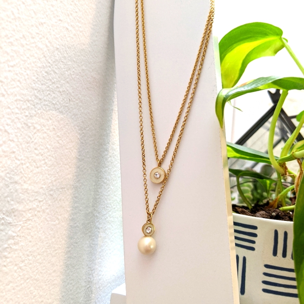 Kate Spade ♠️ Necklace with small gems and a pearl